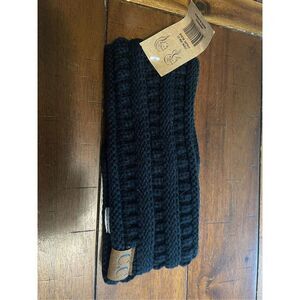 NWT C.C Black Ribbed Headwrap With Fuzzy Inside